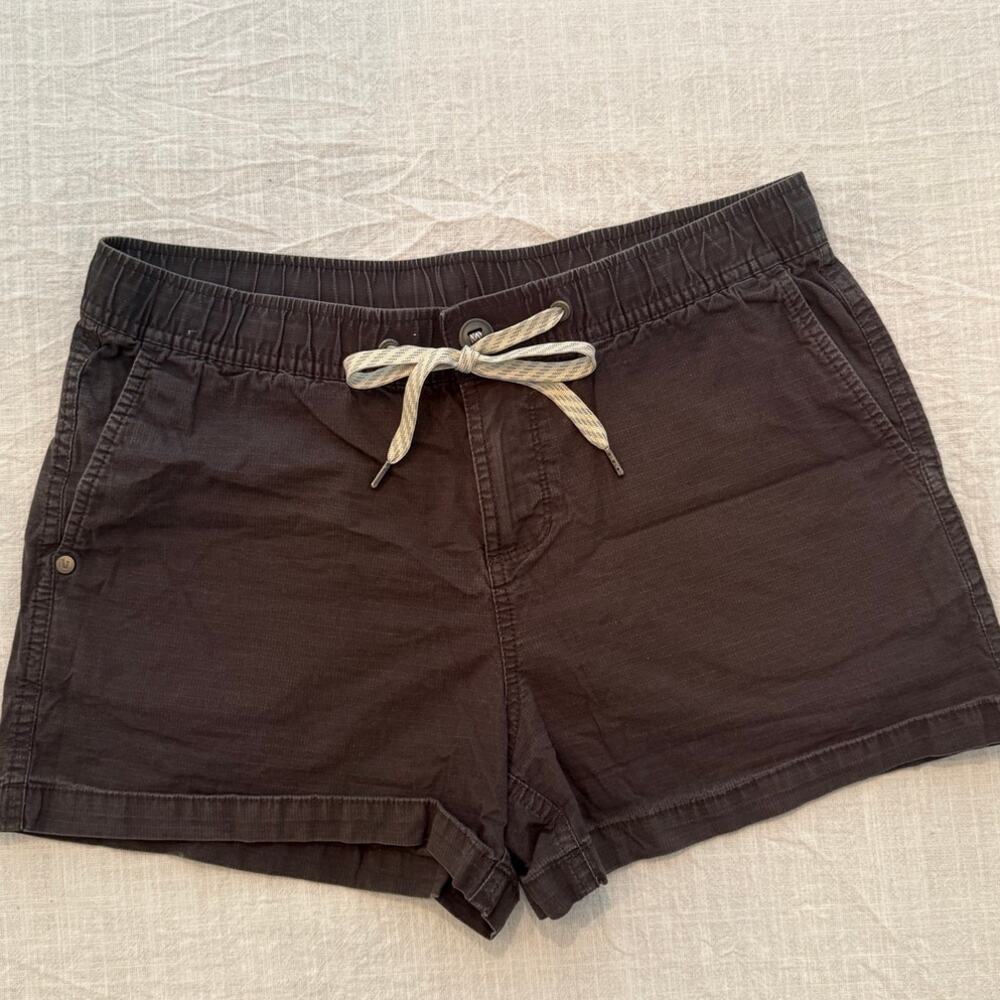 Vuori | women's ripstop dark charcoal gray sporty shorts | size medium